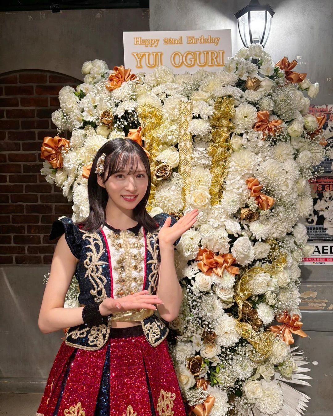 AKB48小栗有以 大量の「甘栗」を抱え笑顔でパシャリ！22歳生誕祭を終え「最強のアイドル」ショット公開