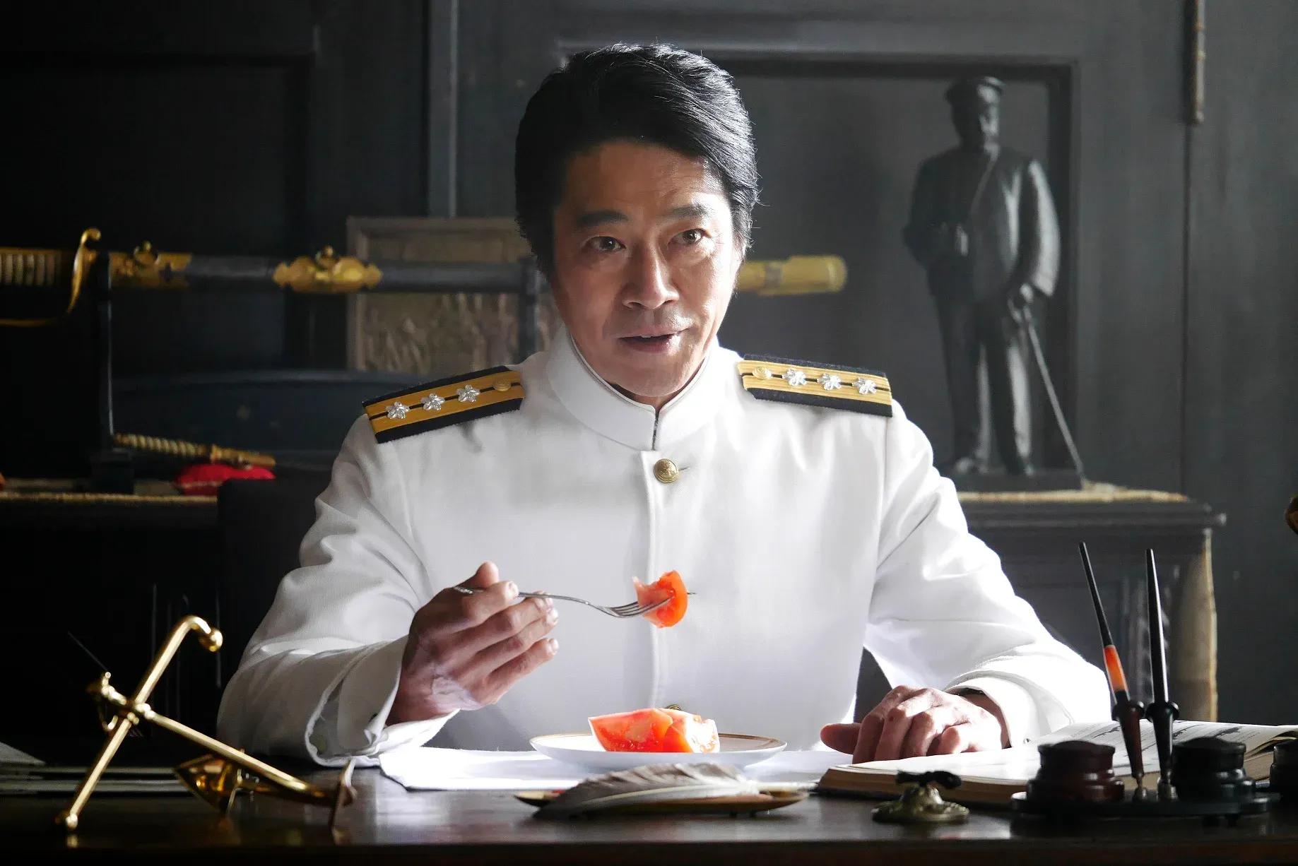 『潜水艦カッペリーニ号の冒険』に堤真一が出演！初共演となる二宮和也を「真面目に役と向き合っている」と称賛_bodies