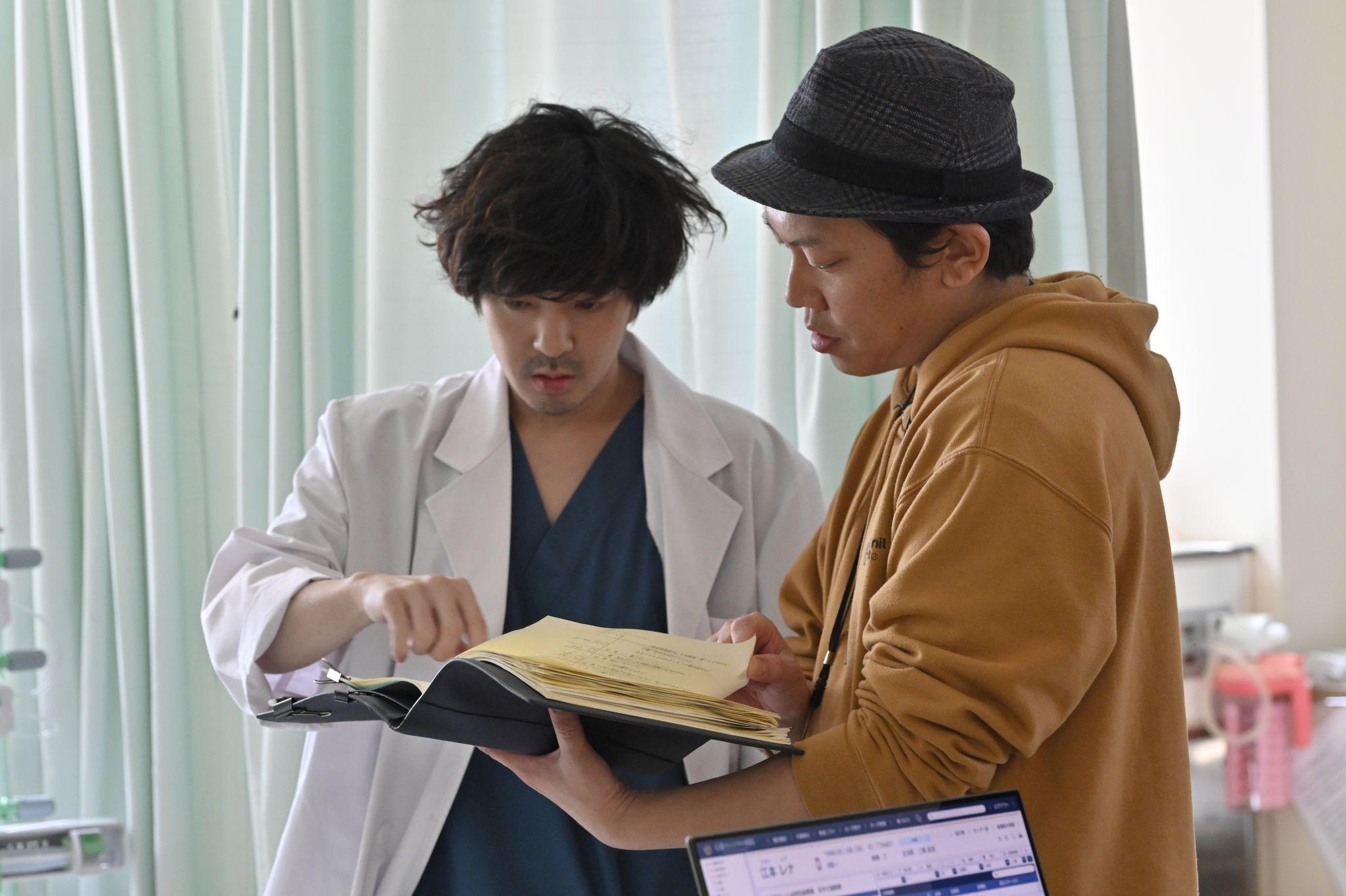 『アンメット ある脳外科医の日記』の若葉竜也とYuki Saito監督