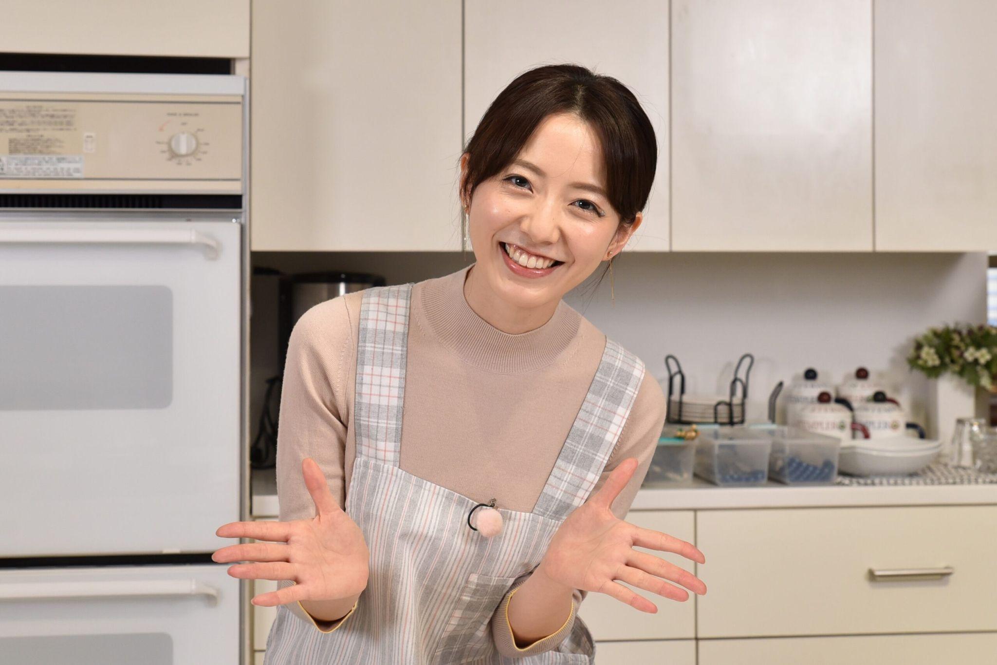 フジ内田嶺衣奈アナ、時短料理披露し「夫のため冷蔵庫におかず2品は入れておきたい」