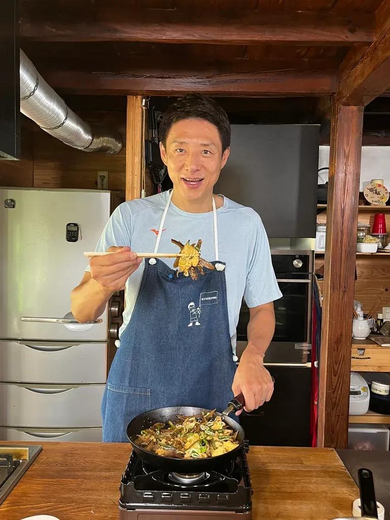 松岡修造が“低カロリーでヘルシー”な雑穀料理に「これ本当にうまいな」と大満足_bodies