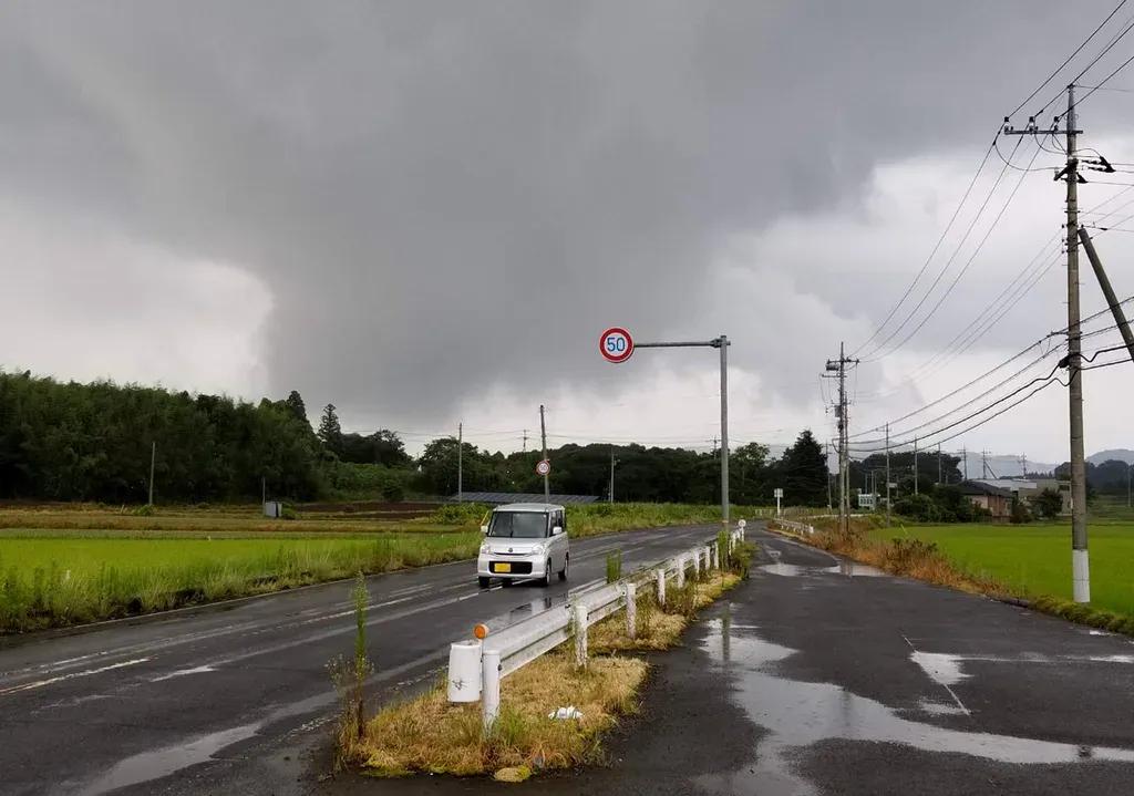 日用品で代用！雨＆停電時のお役立ちアイデア【あまたつ！お天気コラム】_bodies