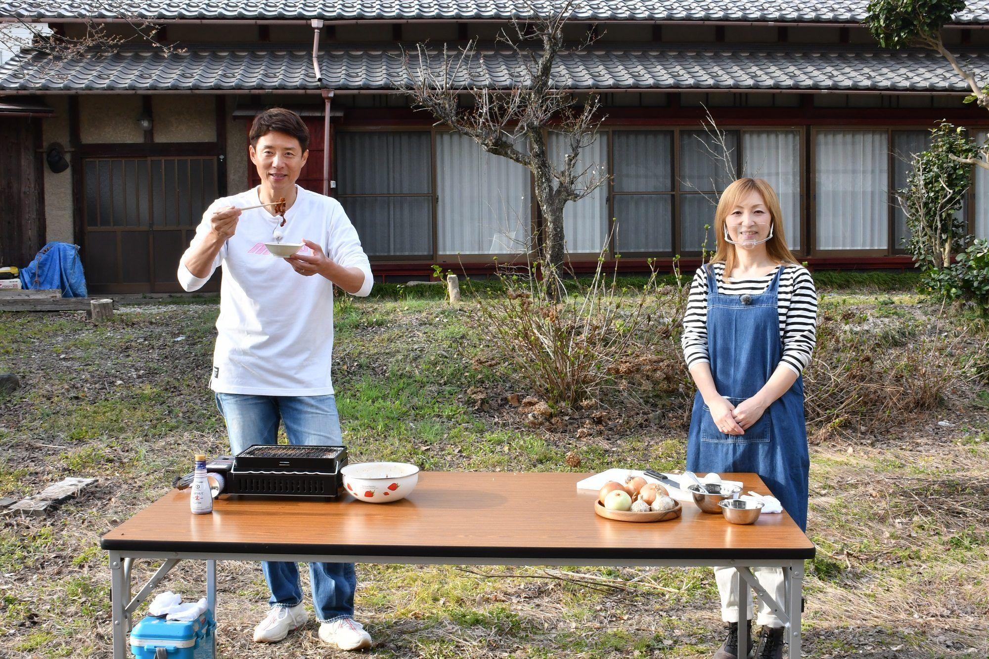 牛じゃなくて鶏！松岡修造が味わう「古橋焼肉」の魅力_site_large