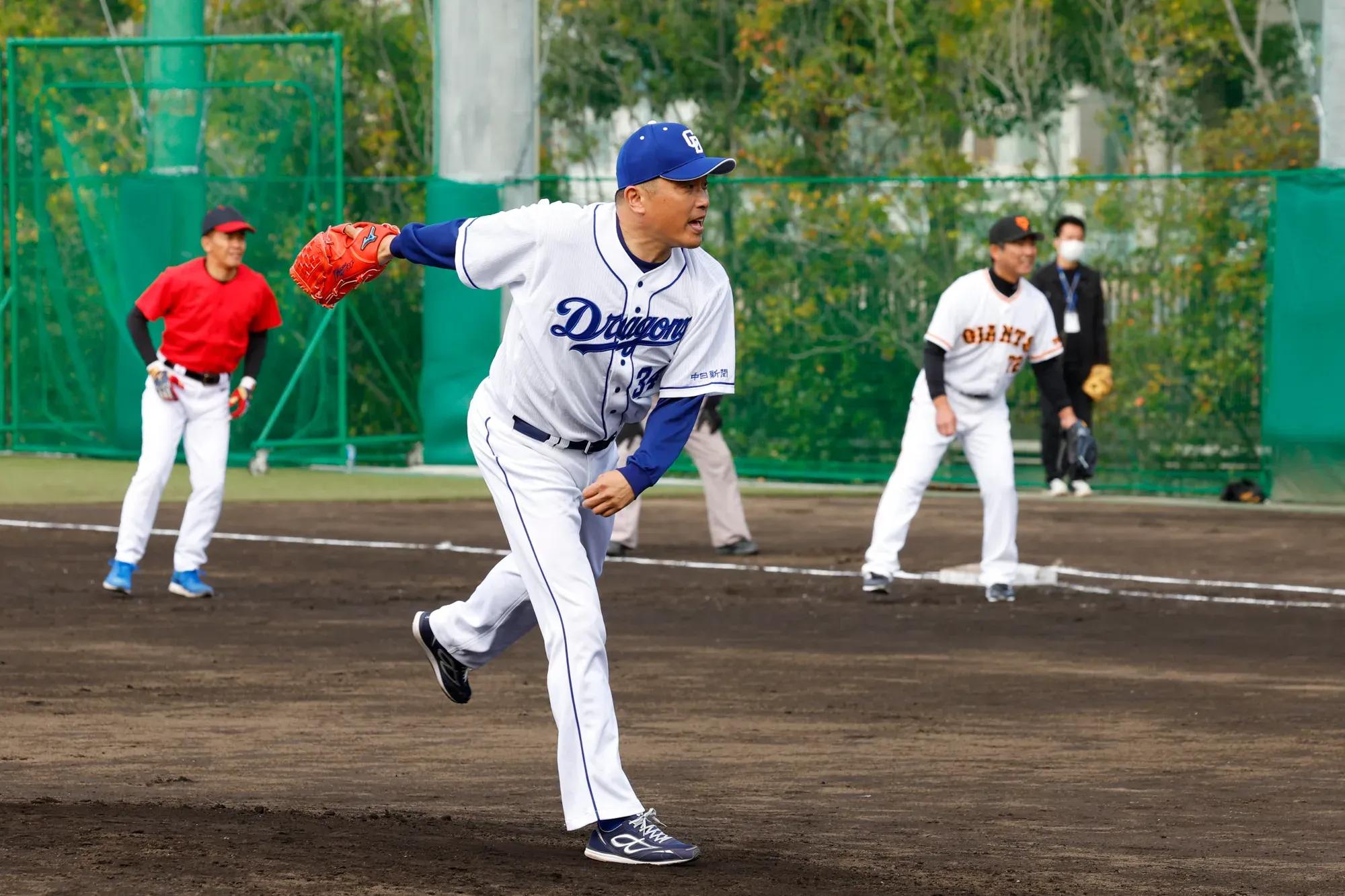 白熱！今年で11回目「プロ野球レジェンド軍vs芸能人オールスターズ」_bodies