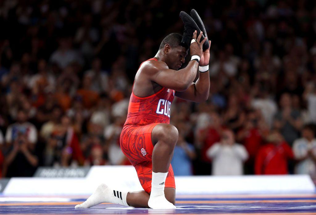 ゲッティパリ五輪レスリング５連覇引退ミハス・ロペスGettyImages-2165581977