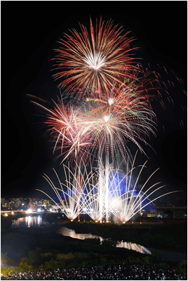 第76回猪名川花火大会開催/兵庫県川西市