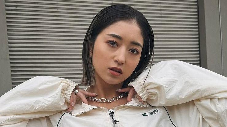 「足長～」みちょぱ 寒い日にも負けない“美脚ショット”を披露！ミニ丈ストリートコーデに「おしゃれですな〜」「素敵です」