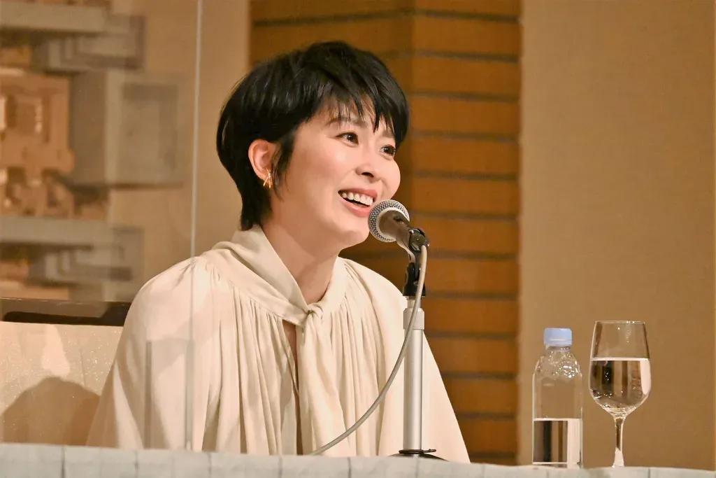 松たか子 50年超同じ役を演じ続けてきた父・松本白鸚に「尊敬しかない」_bodies