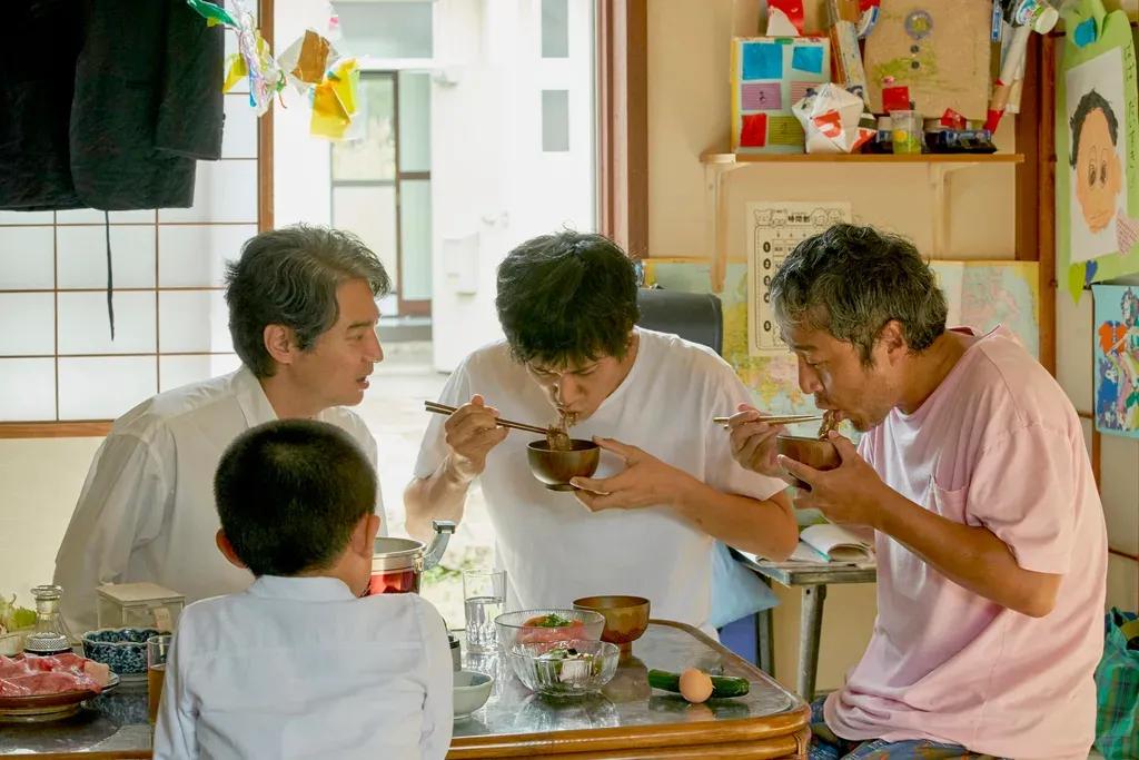 ムロツヨシ伝授の“豚すき焼き”に松山ケンイチ「うちでも大好評」_bodies