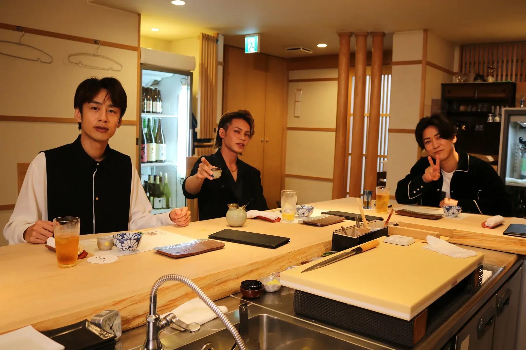 KAT-TUN、3人で金沢旅行！亀梨和也「長年連れ添った夫婦みたいな旅行」と照れ笑い『何するカトゥーン？』_bodies