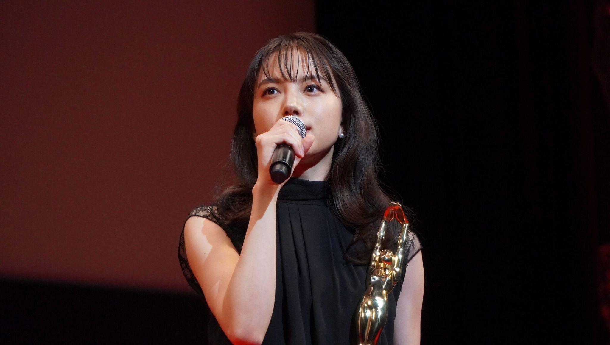 清原果耶、女優助演賞に喜び「映画を愛する人間として努力したい」