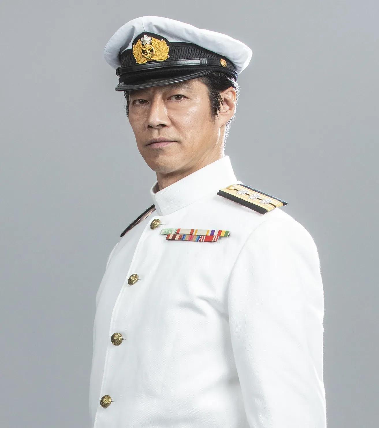 『潜水艦カッペリーニ号の冒険』に堤真一が出演！初共演となる二宮和也を「真面目に役と向き合っている」と称賛_bodies