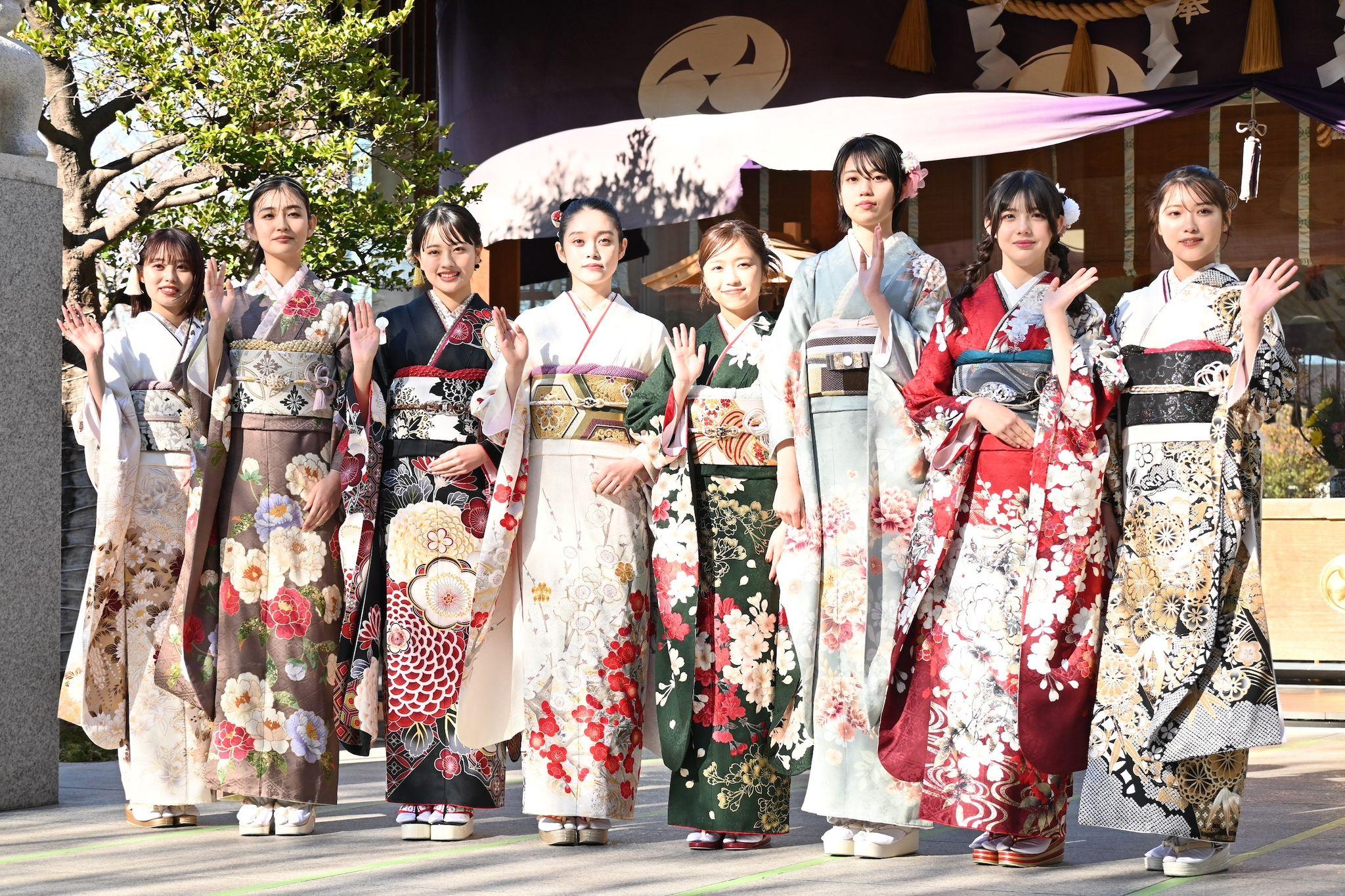 左から）福山絢水、花音、上坂樹里、髙石あかり、大原優乃、平美乃理、松尾そのま、古田愛理