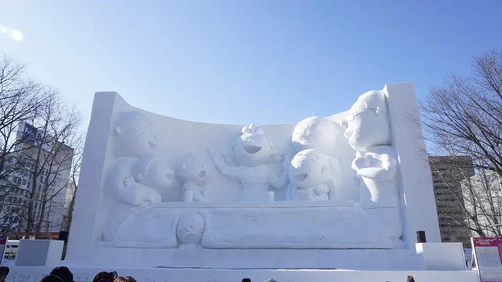 高さ13m超！2020年のさっぽろ雪まつりに、サザエさん一家が大雪像で登場！_bodies