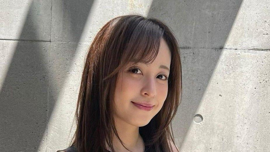久慈暁子 アメリカ滞在中は「カラーも自分で」ノースリーブワンピですっきり爽やかな新ヘアスタイルを公開