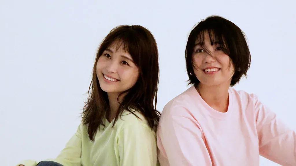 新美有加アナ＆渡邊渚アナ“ほぼ初対面”なのに撮影で肩組み「正解がわからなかった（笑）」_bodies