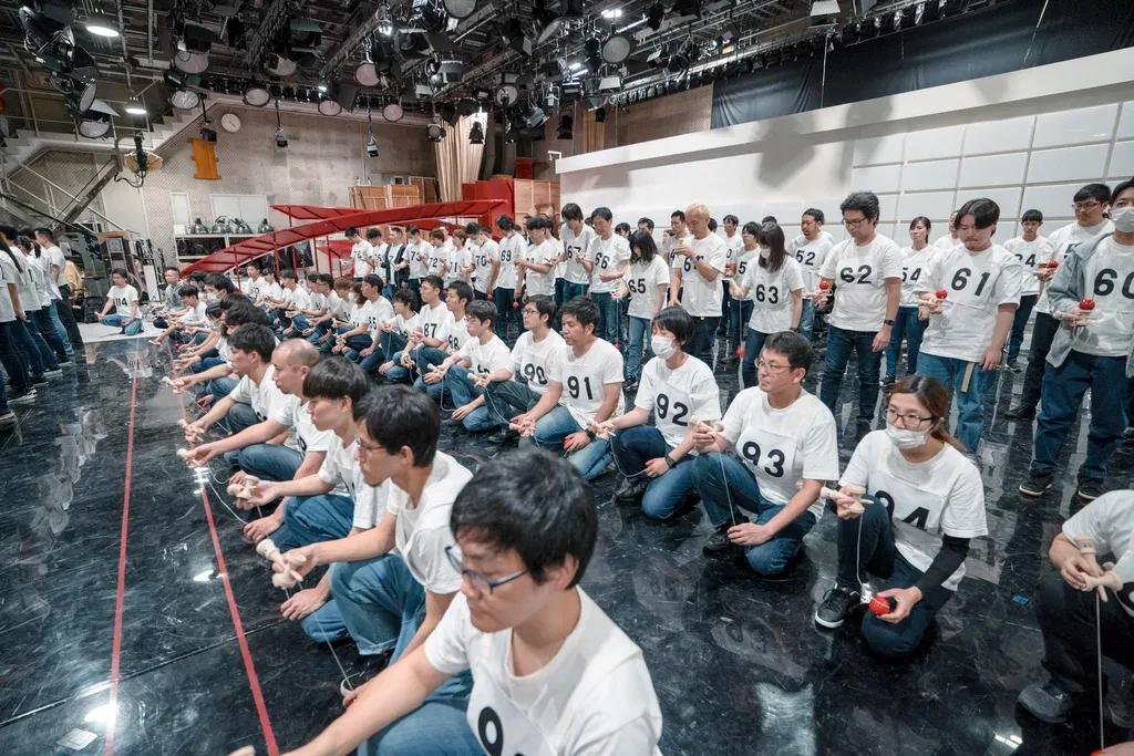 NHK紅白歌合戦「けん玉ギネス記録への挑戦」3年間の軌跡の裏側_bodies