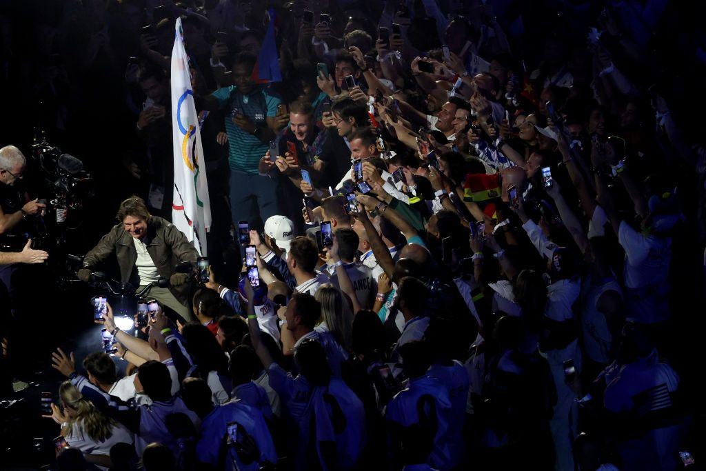 ゲッティパリ五輪 閉会式トム・クルーズ