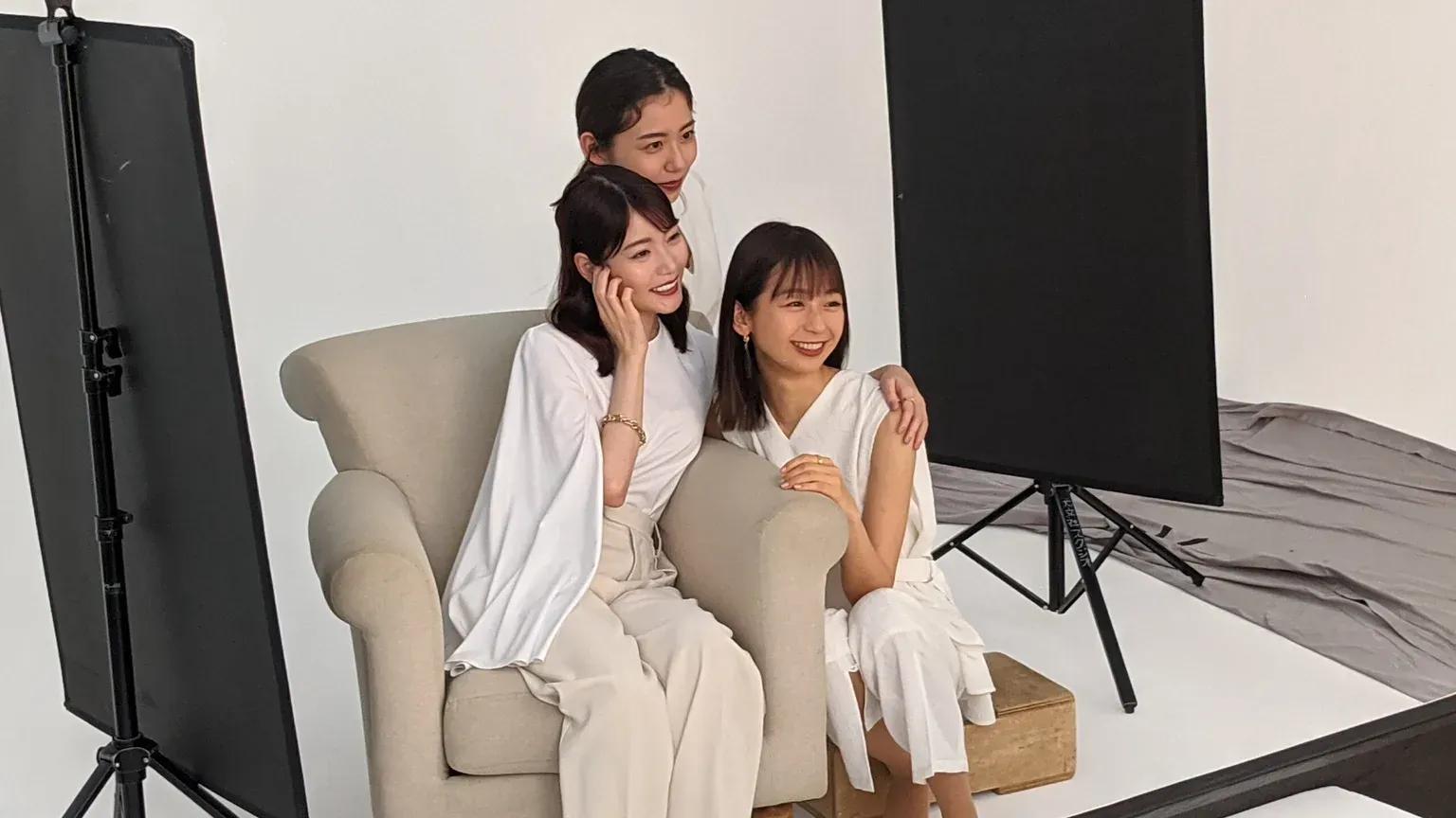 小山内鈴奈アナ＆小室瑛莉子アナ＆竹俣紅アナ 初カレンダー撮影にド緊張も笑顔はじける【女性アナカレンダー2022】_bodies