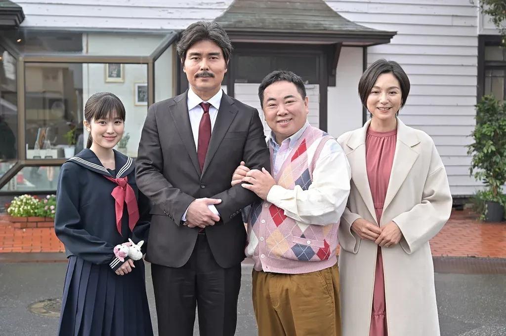 ポスタービジュアル解禁！吾郎がおっさん多恵子を見つめる愛らしいツーショットが完成_bodies