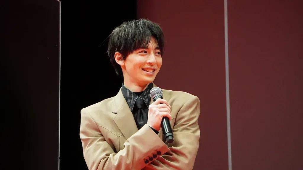 藤井流星「高杉真宙とご飯に行った」と仲の良さアピールも、浜辺美波はまさかの反応_bodies