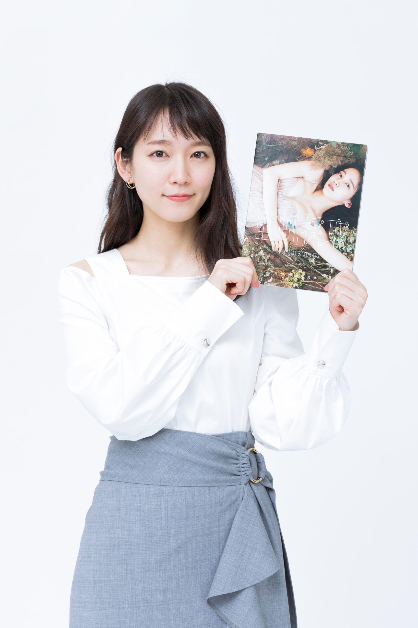 【ほぼ全文起こし】吉岡里帆 2年ぶりの写真集に、高校時代の私服姿で！「古着屋さんで買った短パンを…」_site_large