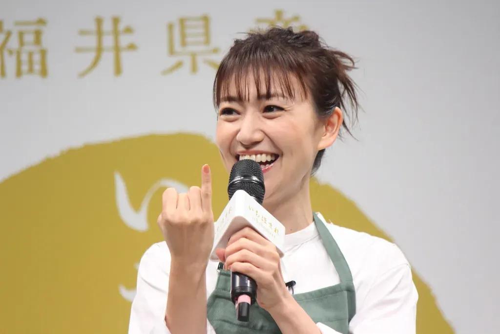 大島優子 出産後、初の公の場に登場！子どもはお米が大好き「舌が肥えちゃう」_bodies