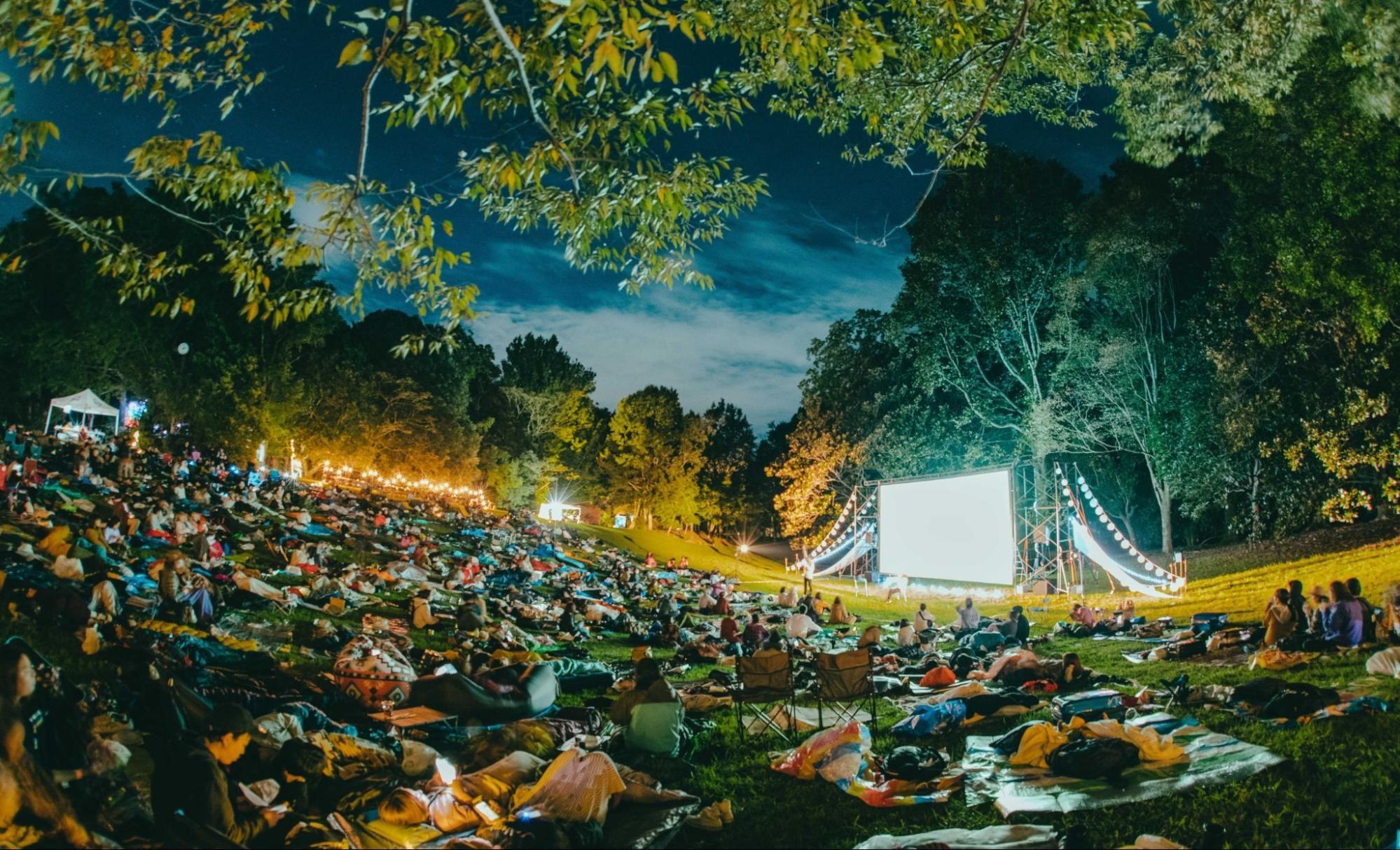 9月21日、野外映画フェス《かつての水面と森の映画祭2024》に合わせて、オーパークおごせがオールナイト営業を実施