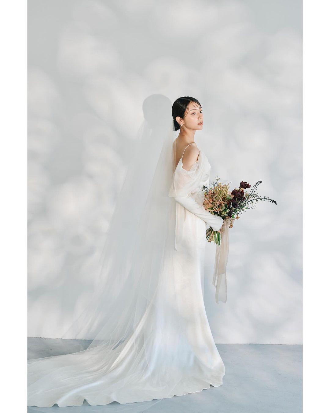 貴島明日香 「究極の美の形」ウェディングフォトを公開　美しすぎるドレスの姿に賞賛の声