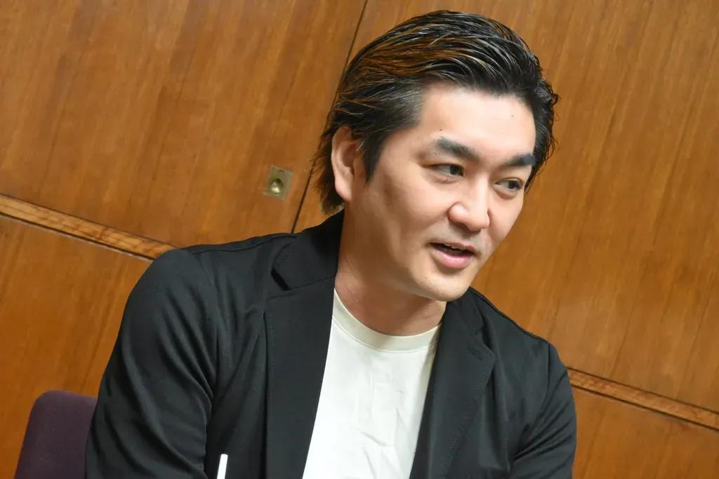 ノブコブ徳井健太 相方・吉村崇の個性に気づく「昔はめっちゃムカついてた」_bodies