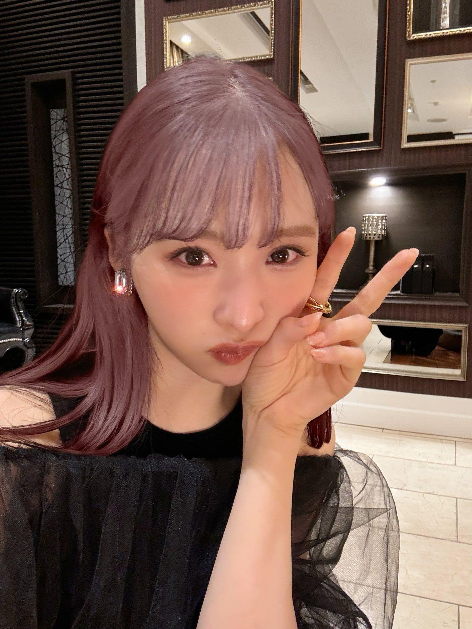 AKB48小栗有以　人生初の髪をピンクに！？「かわいい」「大人っぽい」とSNSで絶賛も「本当は…。」エイプリルフール