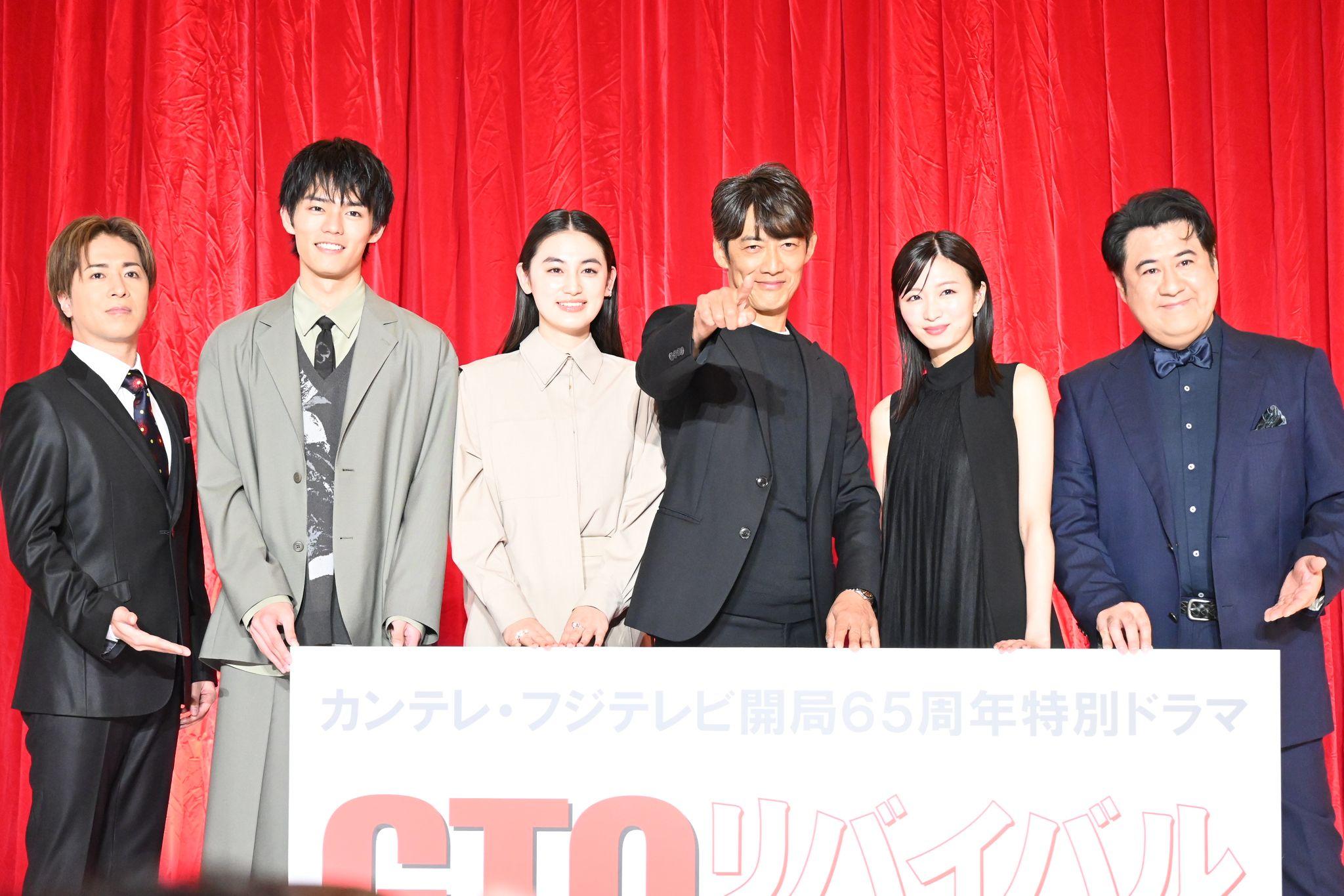 左から）山崎裕太、日向亘、八木莉可子、反町隆史、岡崎紗絵、小手伸也