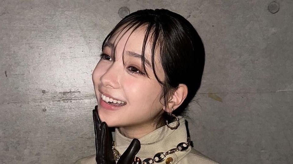 "ミスマガ女王" 今森茉耶(18) 「めっちゃ大人っぽい！」サングラスコーデ披露！ガルアワのオフショット公開にファン歓喜