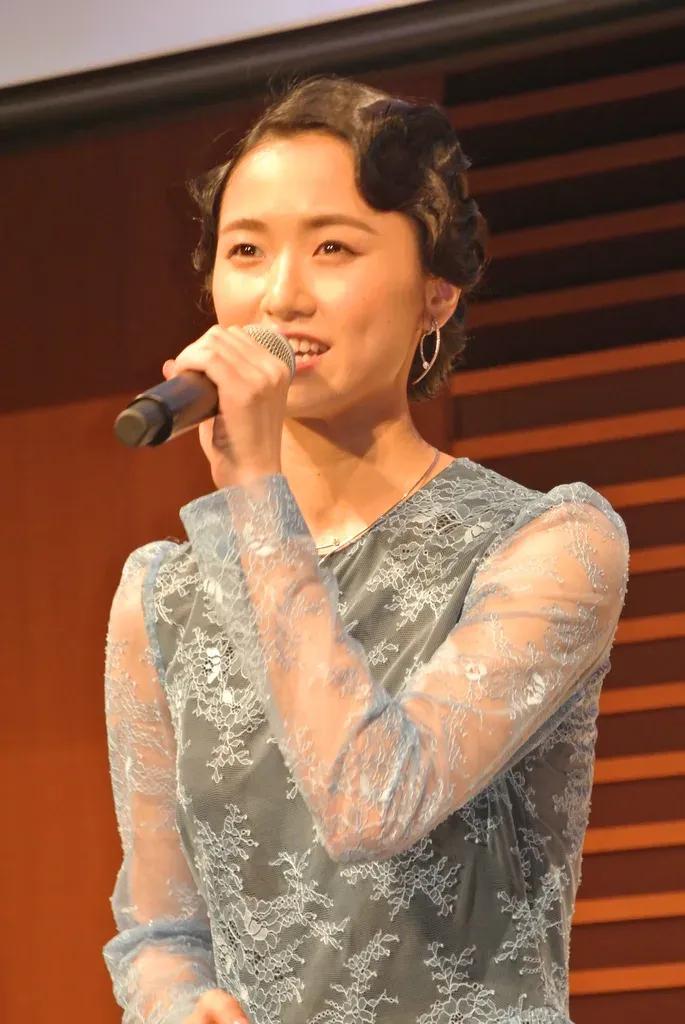 歌唱披露の葵わかな「日本で初めて上演される作品に携わることができて光栄」_bodies