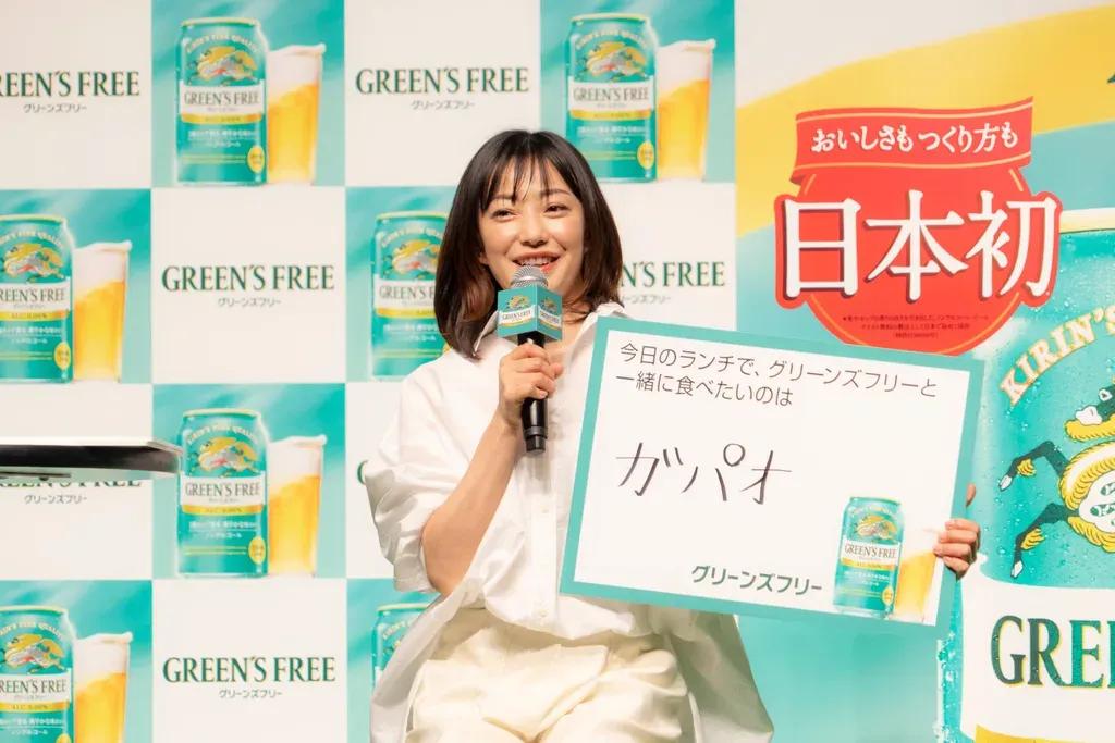 坂口健太郎 菅野美穂の今日のランチ「ガパオ」に心掴まれる_bodies