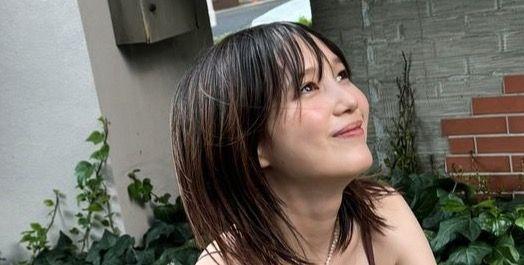 本田翼 涼しげな私服ワンピースショットで美デコルテを披露　「オシャレすぎる」「ずっと可愛い」と称賛の声