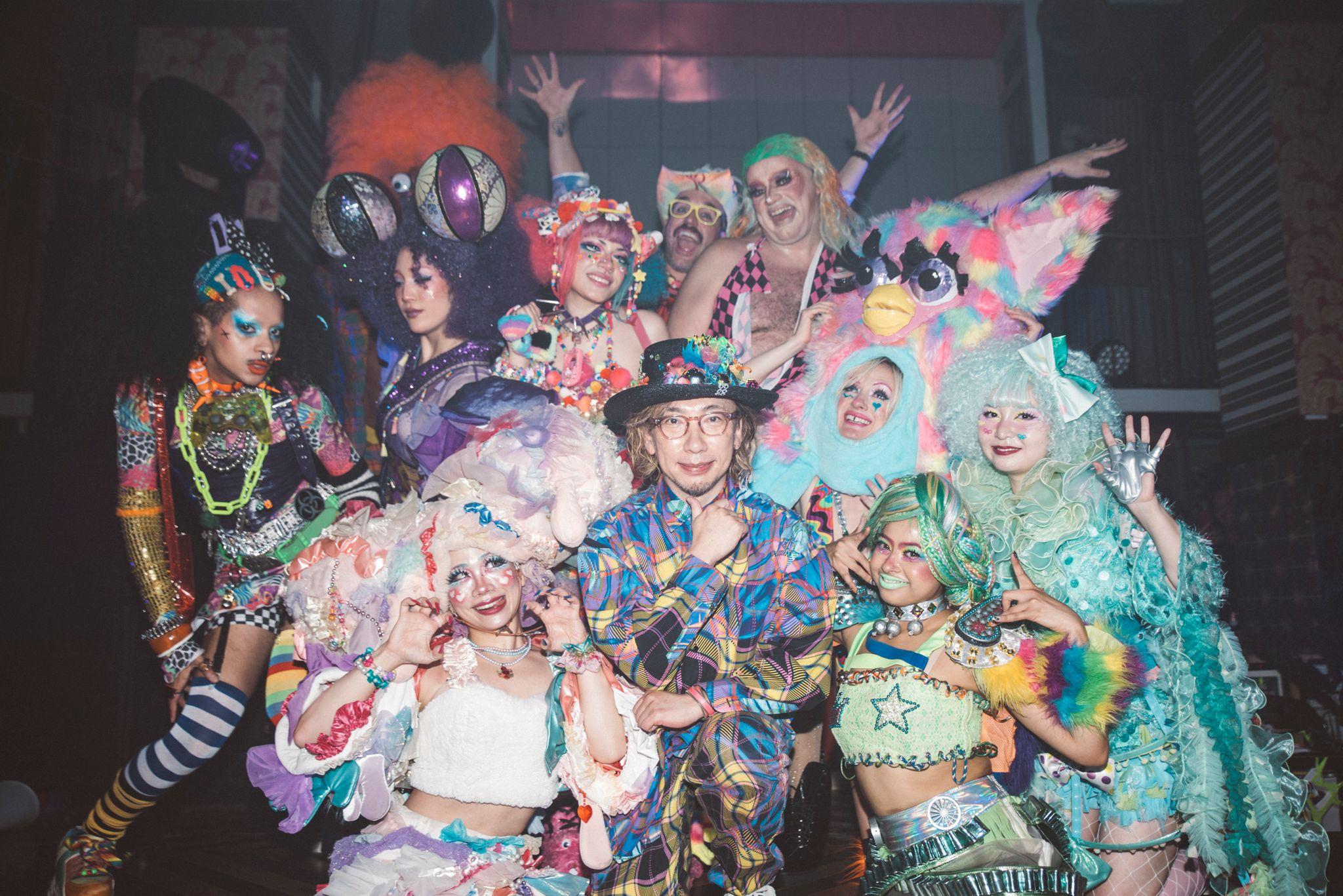 ASOBISYSTEMと米ニューヨークのクラブ・The Strangerがコラボレーション！ KAWAII MONSTER CAFEとSUSHIDELICのコンテンツガールたちが夢のステージを披露