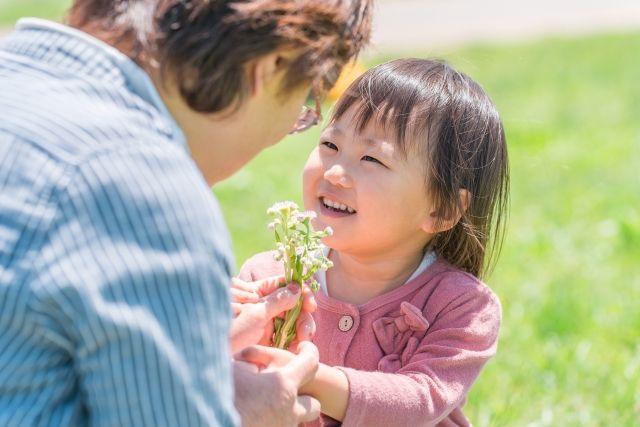 「熟年離婚しようという夫婦だったんだけど…」安藤和津 孫二人を預かって感じた夫・奥田瑛二の「信じられない」成長ぶりを告白