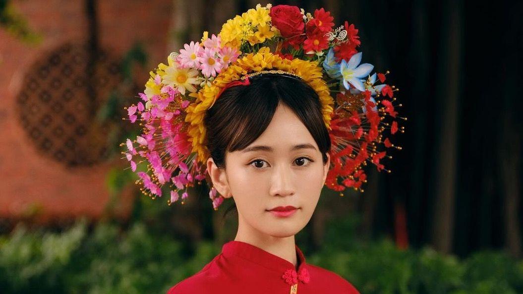 前田敦子「美しすぎ」赤チャイナドレス＆花の髪飾り姿を公開「楊貴妃みたい」とファンから絶賛の声